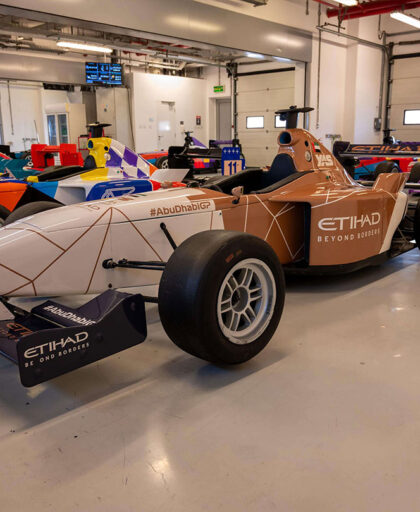 F1-06